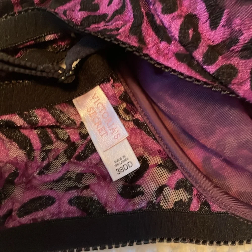 NWOT Vintage Victorias Secret Purple and Black animal print bra & panty 38DD/XL​ - Picture 6 of 8